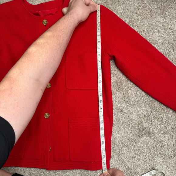 Vintage Chanel Red Tweed 3 Pocket Gold Button Blazer Jacket Size 8-10 - Picture 10 of 11